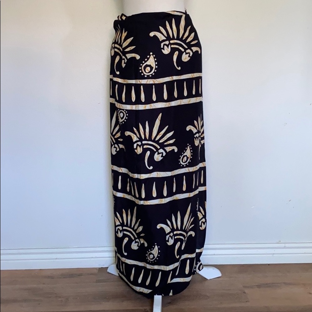 Apple 🍎shop wrap skirt or dress black and yellow